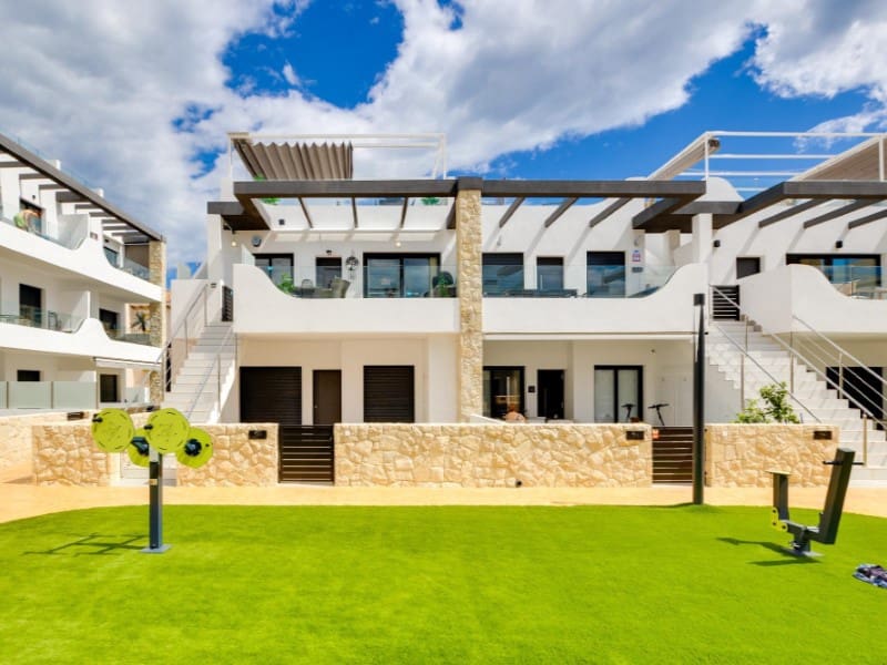 3 slaapkamer Bungalow te koop in Orihuela Costa - € 429.900 (Ref: 9975052)