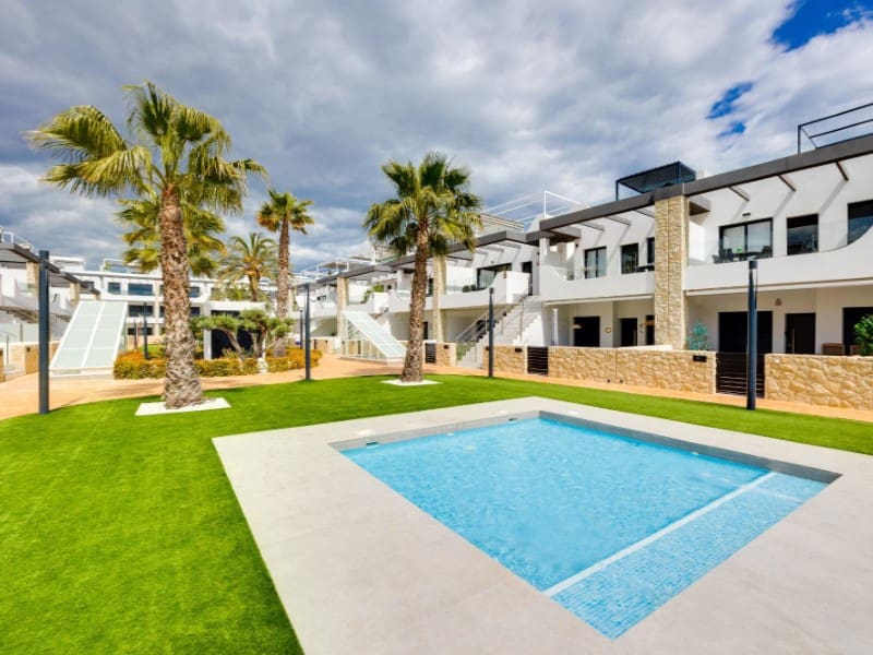 3 slaapkamer Bungalow te koop in Orihuela Costa - € 429.900 (Ref: 9975052)