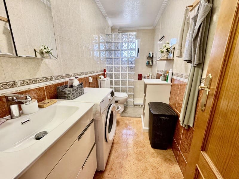 2 quarto Casa em Banda para venda em Torrevieja com piscina - 174 500 € (Ref: 9977040)