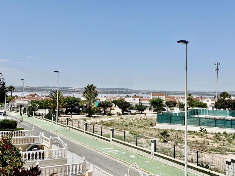 2 quarto Casa em Banda para venda em Torrevieja com piscina - 174 500 € (Ref: 9977040)