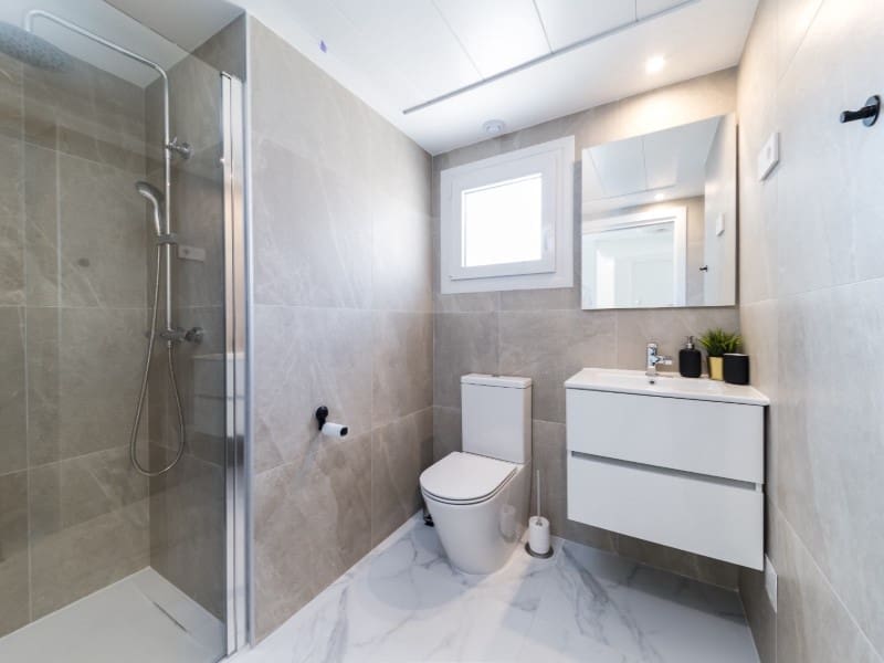 2 bedroom Apartment for sale in Torrevieja with pool - € 495,000 (Ref: 9977044)