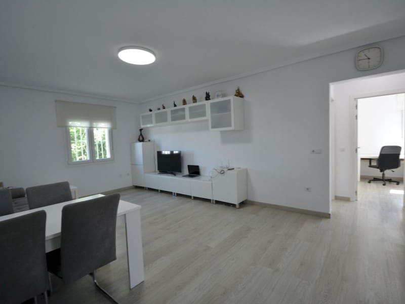 4 sypialnia Willa na sprzedaż w Lo Pepin z basenem - 470 000 € (Ref: 9977045)
