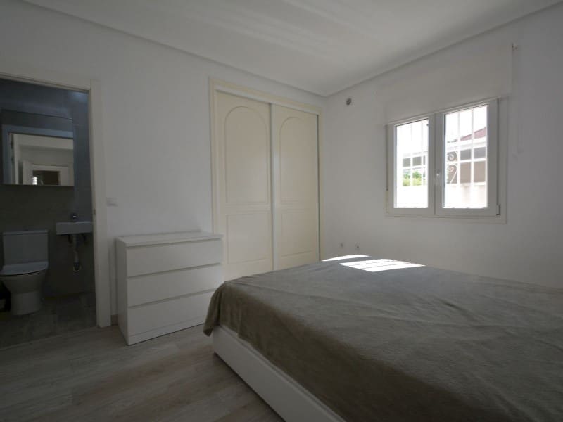 4 sypialnia Willa na sprzedaż w Lo Pepin z basenem - 470 000 € (Ref: 9977045)