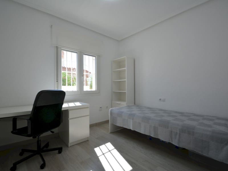 4 sypialnia Willa na sprzedaż w Lo Pepin z basenem - 470 000 € (Ref: 9977045)