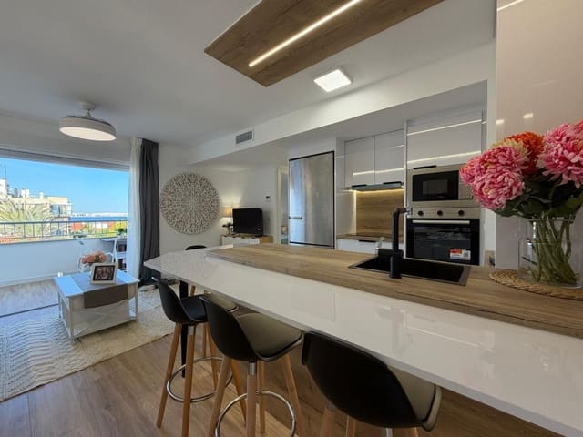 3 soveværelse Lejlighed til salg i Punta Prima, Torrevieja med swimmingpool garage - € 259.700 (Ref: 9978538)