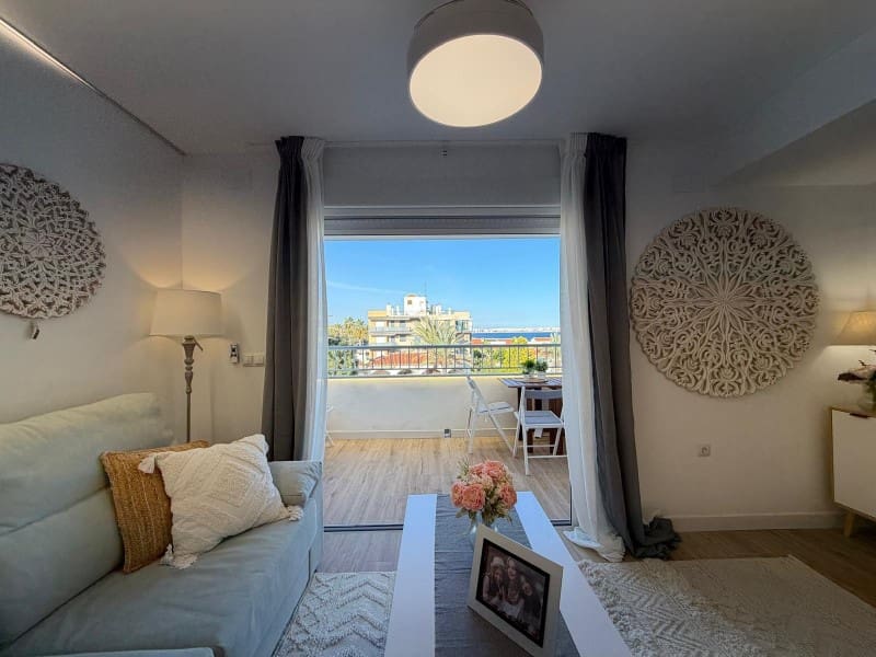 3 soveværelse Lejlighed til salg i Punta Prima med swimmingpool garage - € 259.700 (Ref: 9978538)