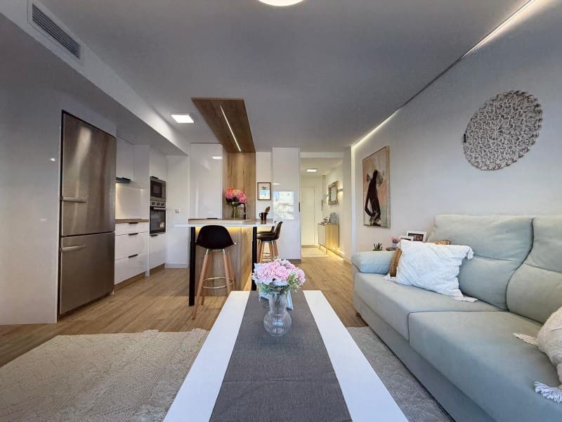 3 soveværelse Lejlighed til salg i Punta Prima med swimmingpool garage - € 259.700 (Ref: 9978538)