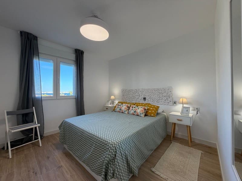 3 soveværelse Lejlighed til salg i Punta Prima med swimmingpool garage - € 259.700 (Ref: 9978538)