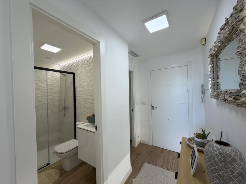 3 soveværelse Lejlighed til salg i Punta Prima med swimmingpool garage - € 259.700 (Ref: 9978538)