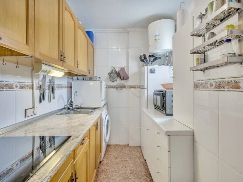 1 slaapkamer Penthouse te koop in Torrevieja - € 139.000 (Ref: 9978539)