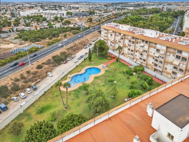 1 soveværelse Penthouse til salg i Parque de las Naciones, Torrevieja - € 139.000 (Ref: 9978539)