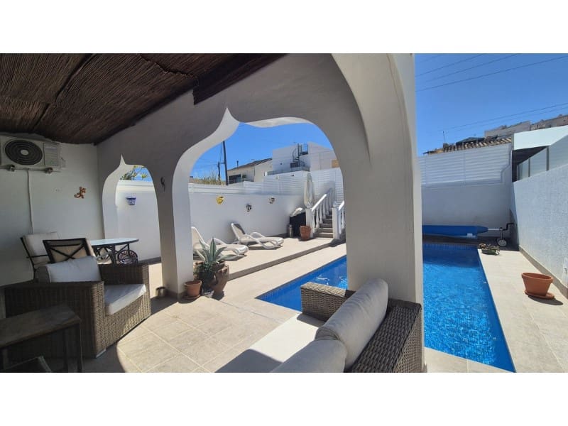2 soverom Bungalow til salgs i Orihuela Costa med svømmebasseng - € 240 000 (Ref: 9978540)