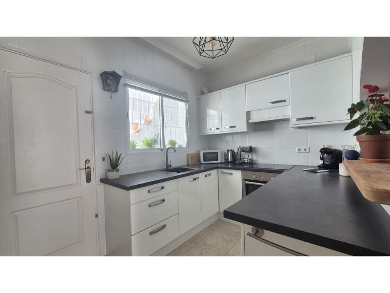 2 soverom Bungalow til salgs i Orihuela Costa med svømmebasseng - € 240 000 (Ref: 9978540)