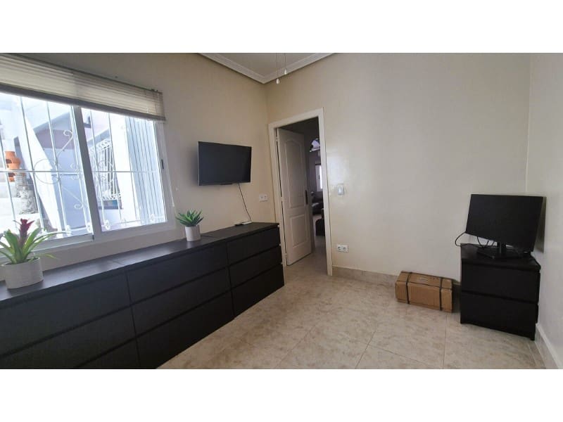 2 soverom Bungalow til salgs i Orihuela Costa med svømmebasseng - € 240 000 (Ref: 9978540)