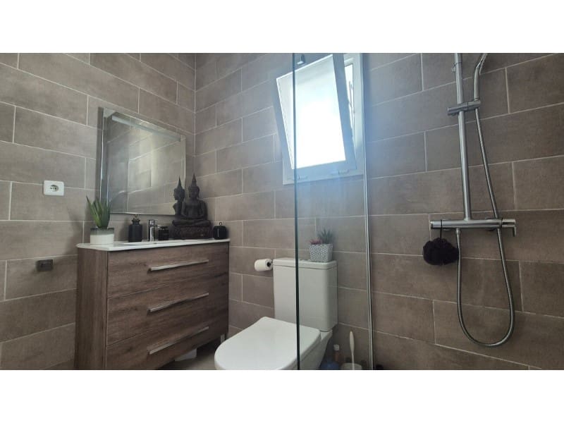 2 soverom Bungalow til salgs i Orihuela Costa med svømmebasseng - € 240 000 (Ref: 9978540)