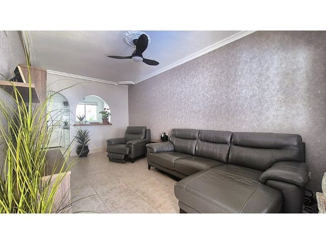 2 soveværelse Semi-Rækkehus til salg i Villamartin, Orihuela med swimmingpool - € 240.000 (Ref: 9978540)