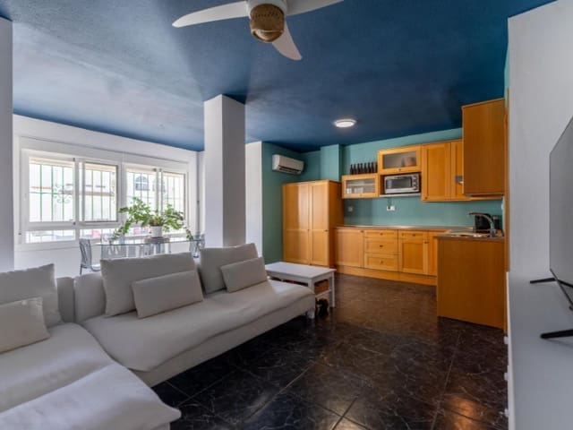 1 soveværelse Lejlighed til salg i Playa de los Náufragos, Torrevieja med swimmingpool - € 132.000 (Ref: 9982699)