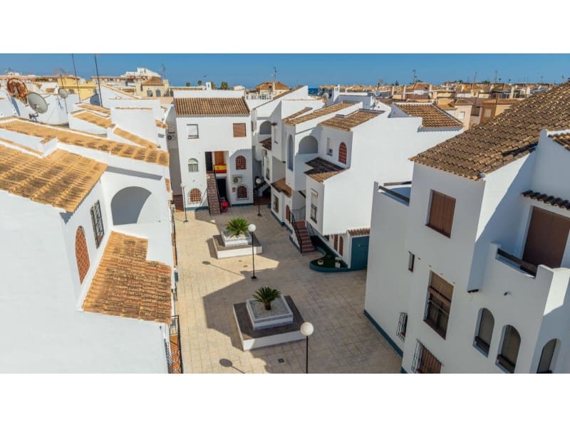 1 sypialnia Apartament na sprzedaż w Torrevieja z basenem - 132 000 € (Ref: 9982699)