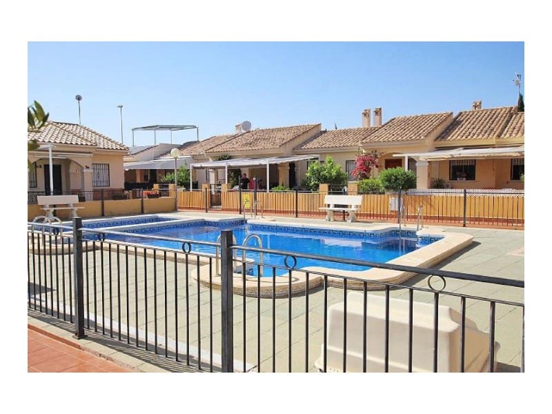 2 slaapkamer Bungalow te koop in El Raso met zwembad - € 171.000 (Ref: 9982701)