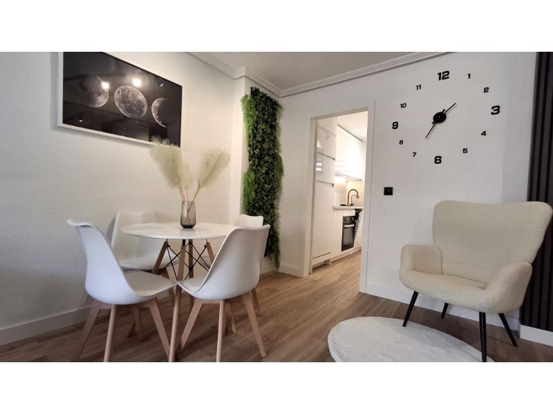 Apartamento de 1 habitación en Torrevieja en venta - 167.000 € (Ref: 9984638)