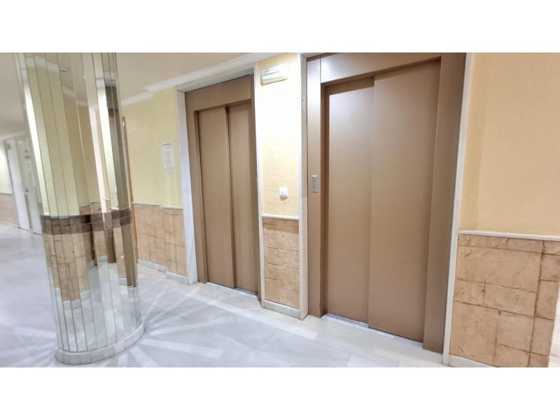 Apartamento de 1 habitación en Torrevieja en venta - 167.000 € (Ref: 9984638)