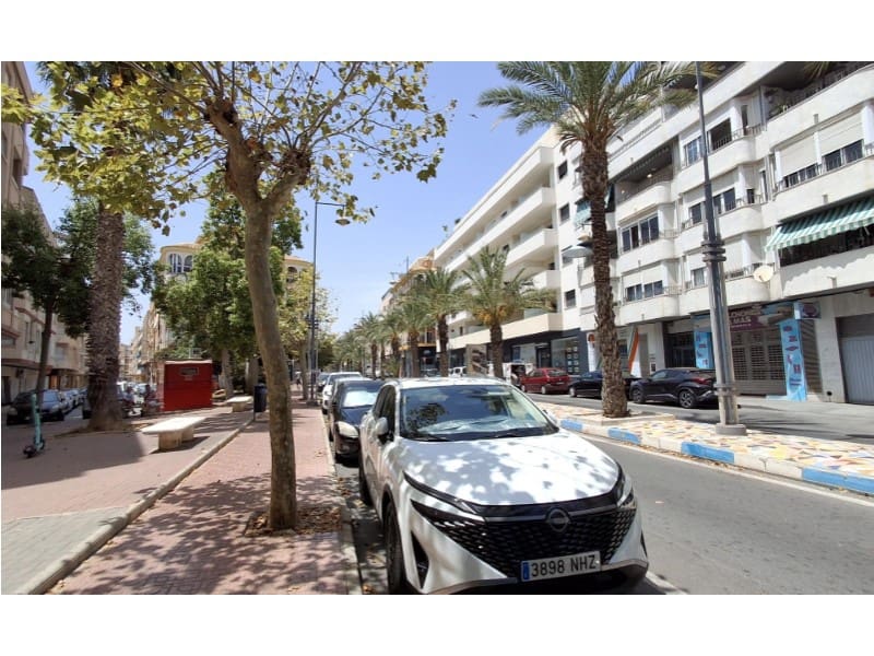 Apartamento de 1 habitación en Torrevieja en venta - 167.000 € (Ref: 9984638)