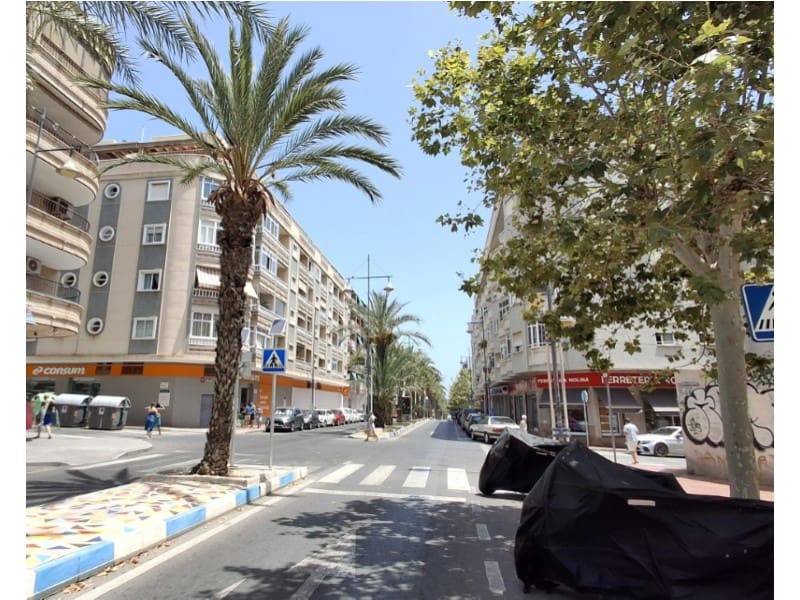 Apartamento de 1 habitación en Torrevieja en venta - 167.000 € (Ref: 9984638)