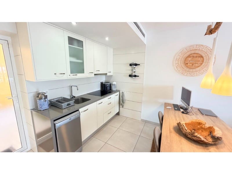 2 quarto Apartamento para venda em Torrevieja - 235 000 € (Ref: 9984640)