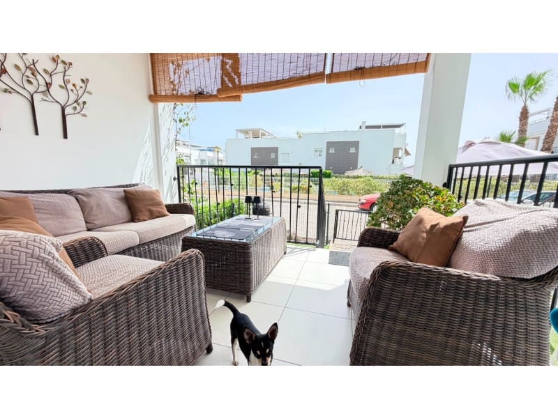 2 quarto Apartamento para venda em Torrevieja - 235 000 € (Ref: 9984640)