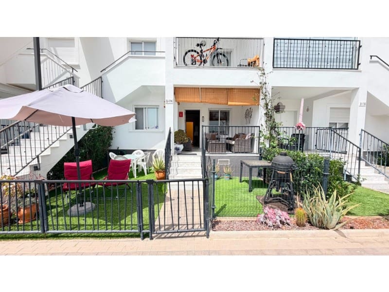 2 quarto Apartamento para venda em Torrevieja - 235 000 € (Ref: 9984640)