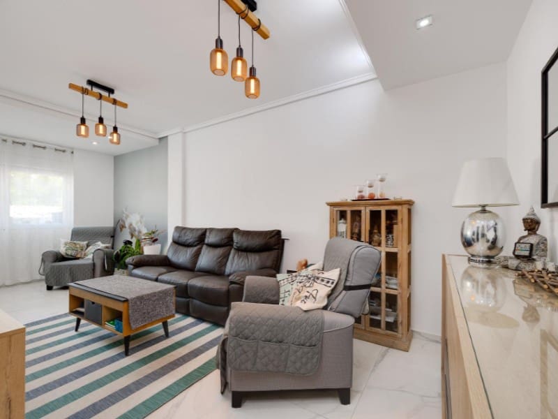 2 sovrum Hus till salu i Torrevieja med pool - 185 000 € (Ref: 9984641)