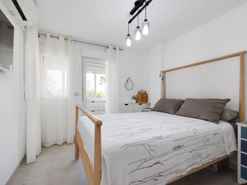 2 sovrum Hus till salu i Torrevieja med pool - 185 000 € (Ref: 9984641)