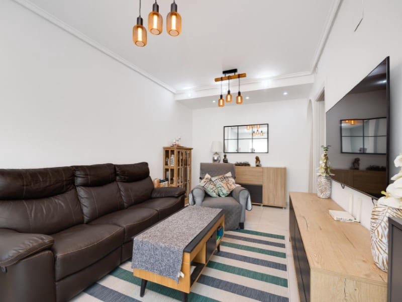 2 sovrum Hus till salu i Torrevieja med pool - 185 000 € (Ref: 9984641)
