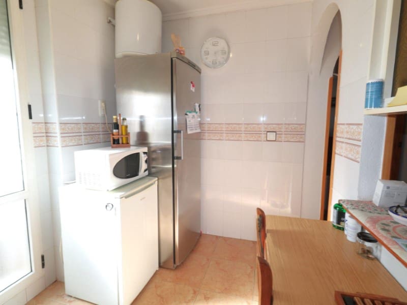 2 makuuhuone Bungalow myytävänä paikassa Torrevieja mukana uima-altaan - 168 000 € (Ref: 9986603)