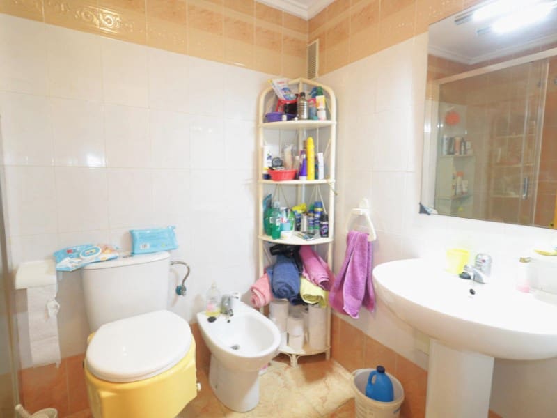2 makuuhuone Bungalow myytävänä paikassa Torrevieja mukana uima-altaan - 168 000 € (Ref: 9986603)