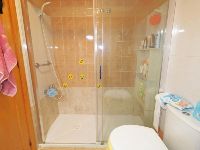 2 makuuhuone Bungalow myytävänä paikassa Torrevieja mukana uima-altaan - 168 000 € (Ref: 9986603)