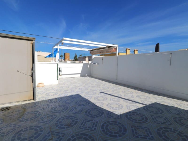 2 makuuhuone Bungalow myytävänä paikassa Torrevieja mukana uima-altaan - 168 000 € (Ref: 9986603)