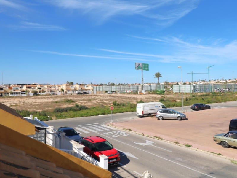 2 makuuhuone Bungalow myytävänä paikassa Torrevieja mukana uima-altaan - 168 000 € (Ref: 9986603)