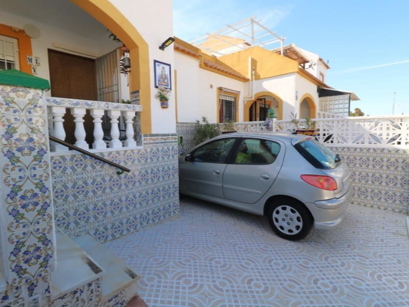 2 makuuhuone Bungalow myytävänä paikassa Torrevieja mukana uima-altaan - 168 000 € (Ref: 9986603)