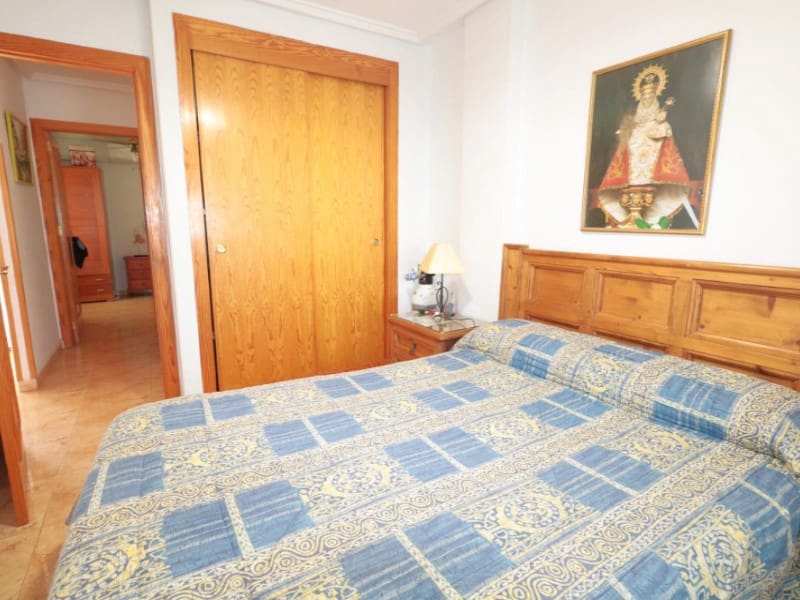 2 makuuhuone Bungalow myytävänä paikassa Torrevieja mukana uima-altaan - 168 000 € (Ref: 9986603)