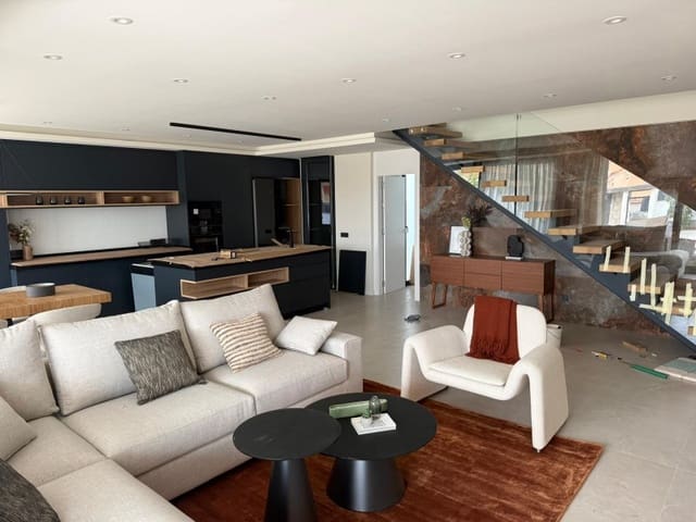 4 slaapkamer Villa te koop in Ciudad Quesada, Rojales met zwembad - € 1.150.000 (Ref: 9990433)