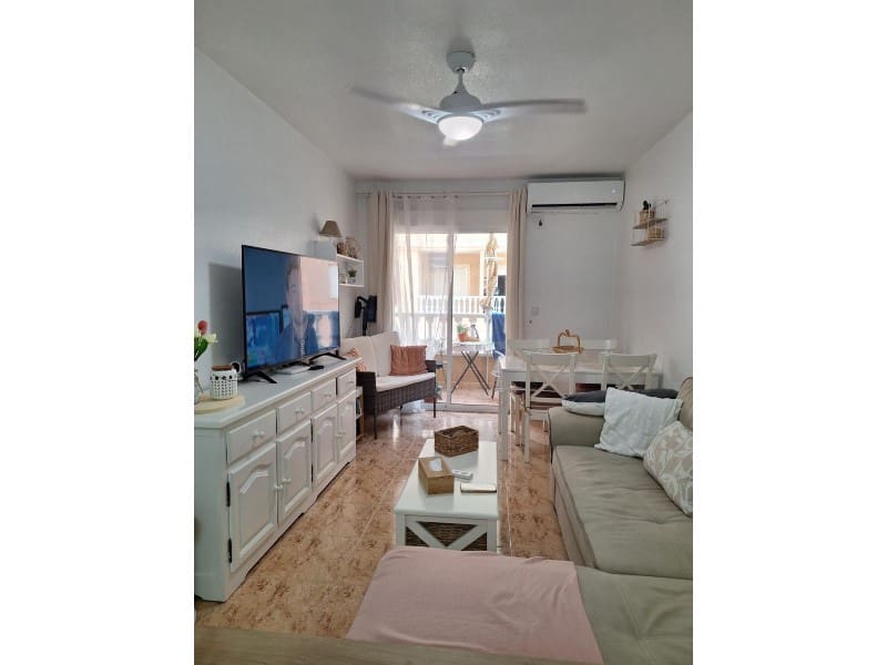 Apartamento de 2 habitaciones en Torrevieja en venta - 148.900 € (Ref: 9990434)