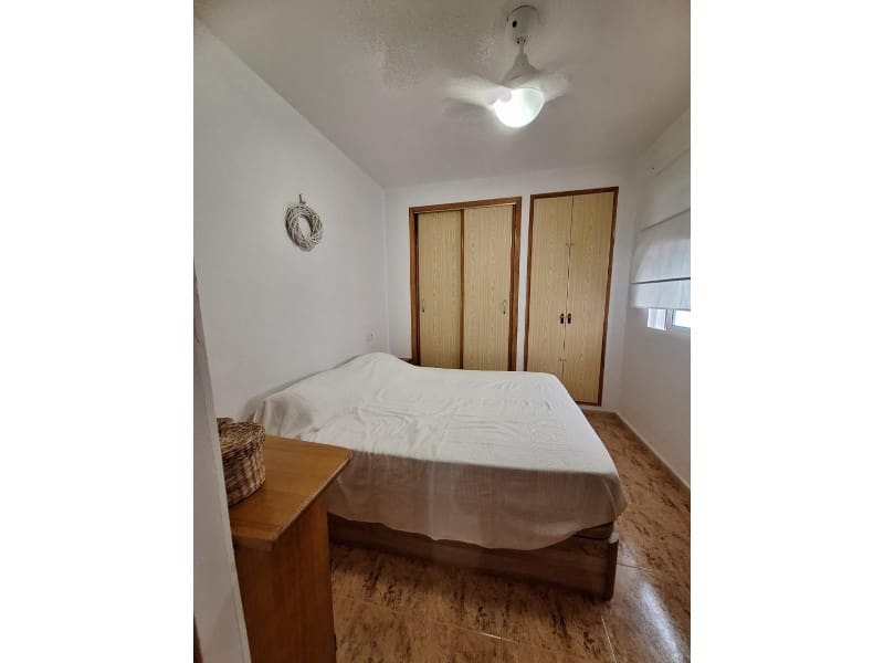 Apartamento de 2 habitaciones en Torrevieja en venta - 148.900 € (Ref: 9990434)