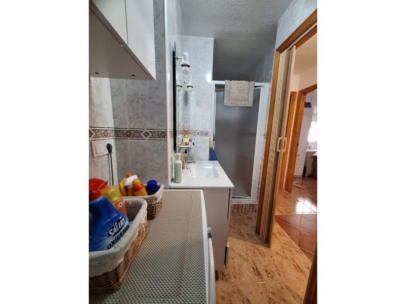 Apartamento de 2 habitaciones en Torrevieja en venta - 148.900 € (Ref: 9990434)