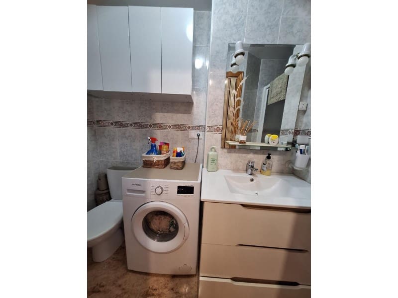 Apartamento de 2 habitaciones en Torrevieja en venta - 148.900 € (Ref: 9990434)