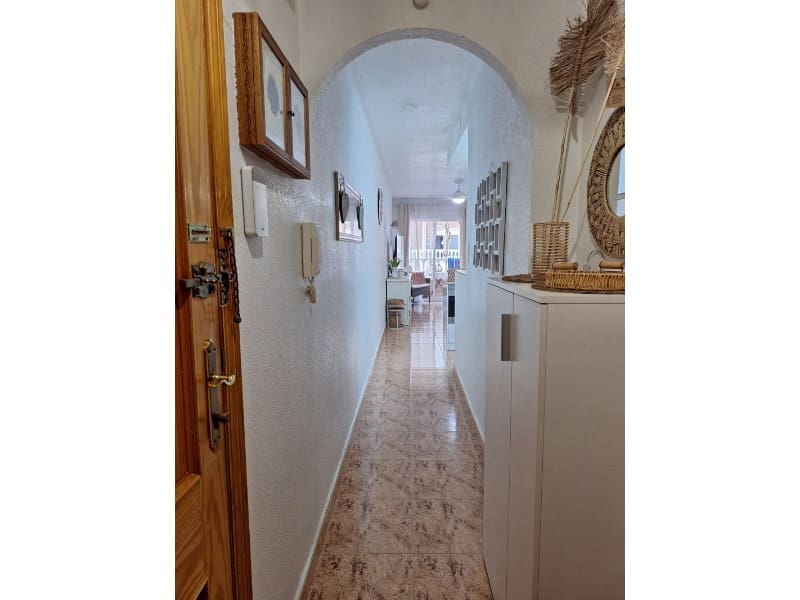 Apartamento de 2 habitaciones en Torrevieja en venta - 148.900 € (Ref: 9990434)