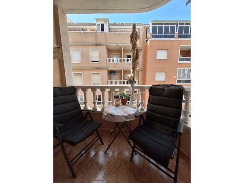 Apartamento de 2 habitaciones en Torrevieja en venta - 148.900 € (Ref: 9990434)