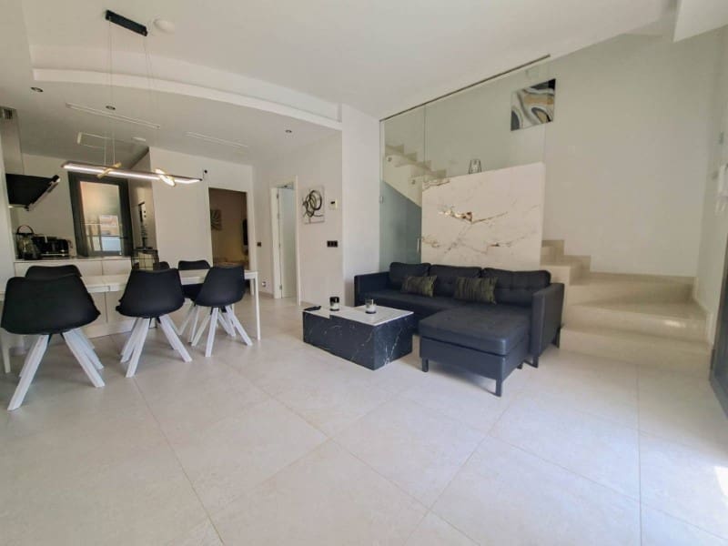 3 soverom Villa til salgs i Orihuela Costa med svømmebasseng - € 330 000 (Ref: 9990436)