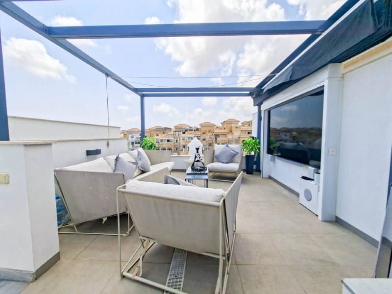 3 soverom Villa til salgs i Orihuela Costa med svømmebasseng - € 330 000 (Ref: 9990436)