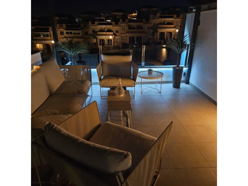 3 soverom Villa til salgs i Orihuela Costa med svømmebasseng - € 330 000 (Ref: 9990436)